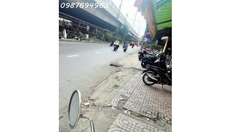 QUẬN 7, MẶT TIỀN KINH DOANH - NGANG HƠN 5Mx12.8M - ĐƯỜNG RỘNG 30M, GẦN CẦU PHÚ MỸ GIAO NGUYỄN THỊ THẬP